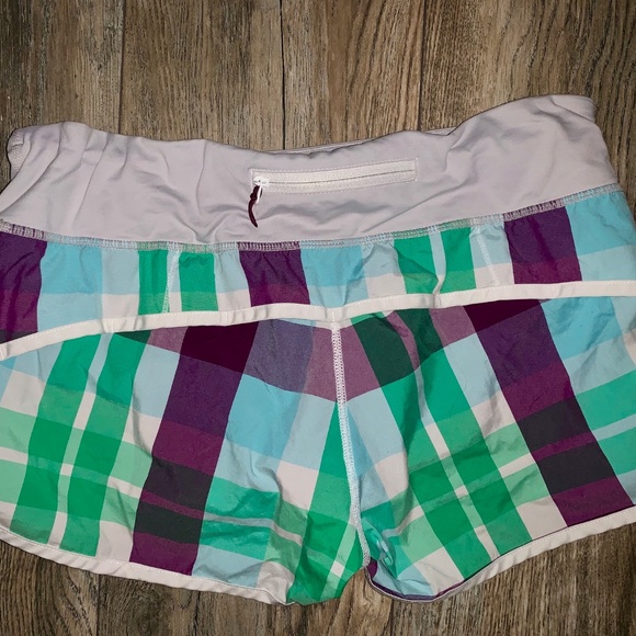 Lululemon Speed Shorts-Size 6-Foxy Plaid - Picture 3 of 3